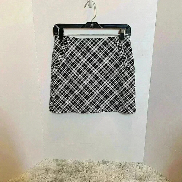 Tweed Faux Mini Skirt - Picture 3 of 6